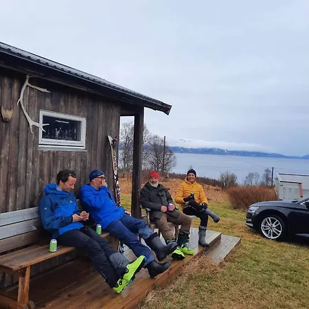 Cozy Small House With Amazing View בית נופש