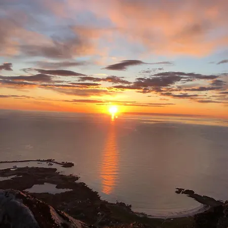 Cozy Small House With Amazing View Hennes