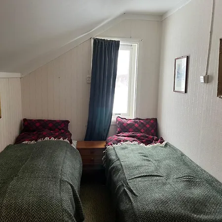 Cozy Small House With Amazing View בית נופש Hennes
