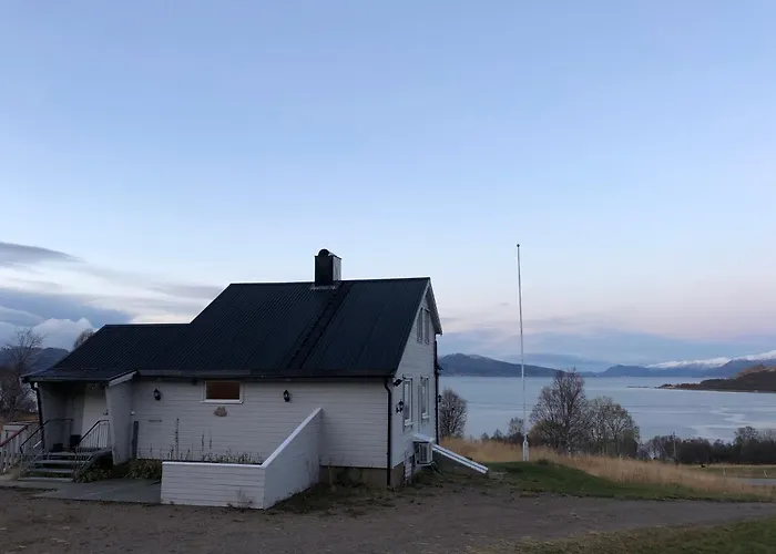 Cozy Small House With Amazing View Дом отдыха *