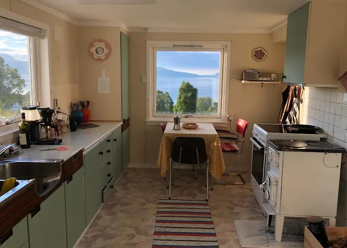 Cozy Small House With Amazing View * Hennes