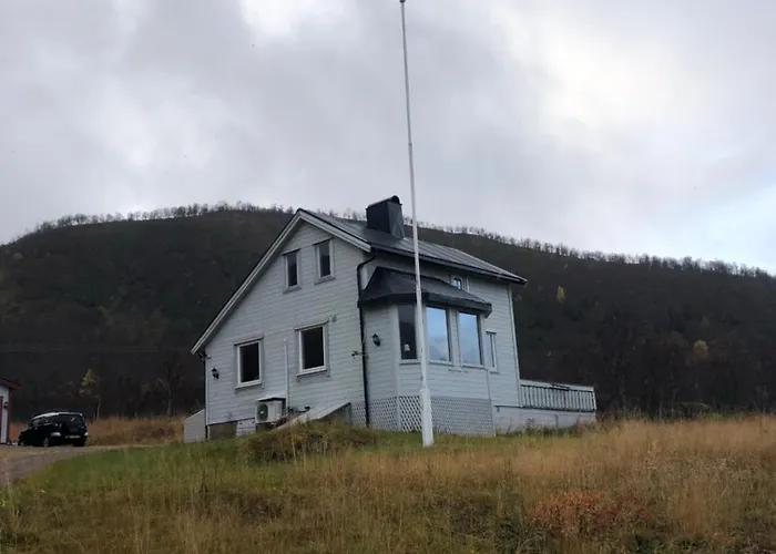 Cozy Small House With Amazing View