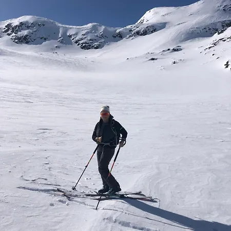 度假居 Cozy Small House With Amazing View *