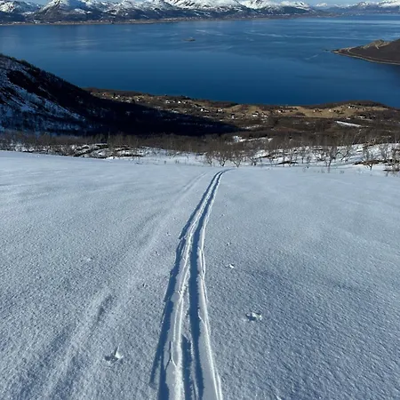 度假居 Cozy Small House With Amazing View *