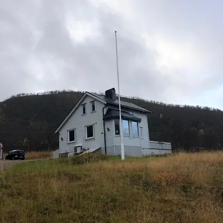 Cozy Small House With Amazing View