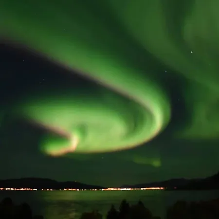 Cozy Small House With Amazing View 度假居 *