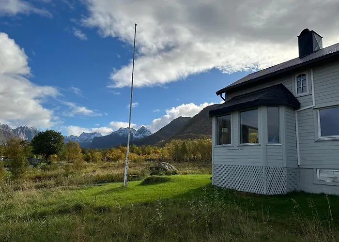 Cozy Small House With Amazing View Feriehus
